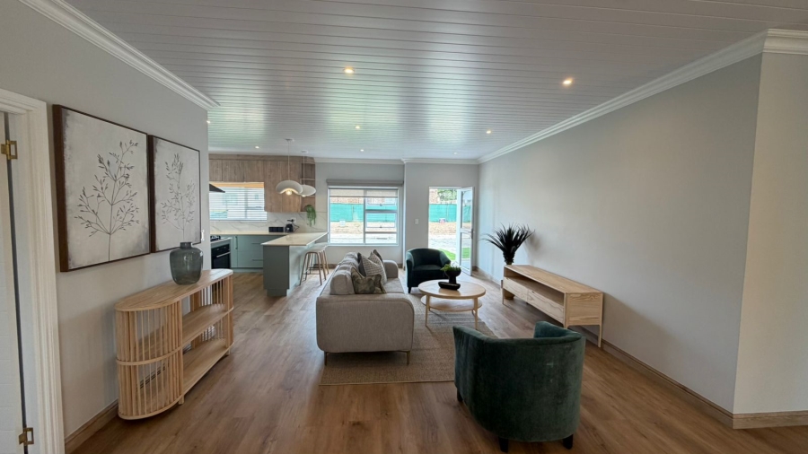 3 Bedroom Property for Sale in Fraaiuitsig Western Cape